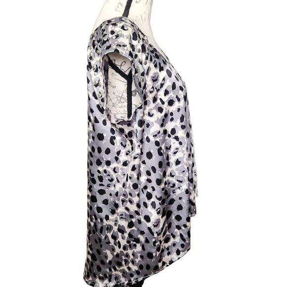 Allen B by Allen Swartz Ladies Size Med Black Gray Animal Print Satin Blouse - Picture 2 of 5